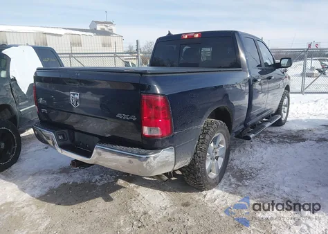 2018 Ram 1500 Big Horn 4X4 6'4 Box z USA, uszkodzony, nr VIN 1C6RR7GG1JS229115